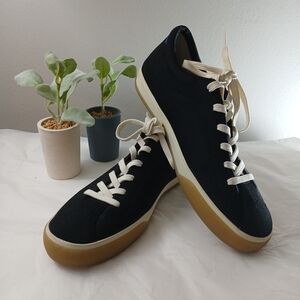 Rothy's Black Sneakers Womens Sz 9.5 Great Condition Comfortable Quiet Luxury